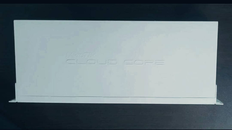 روتر شبکه 12 پورت میکروتیک CCR1036-12G-4S- استوک